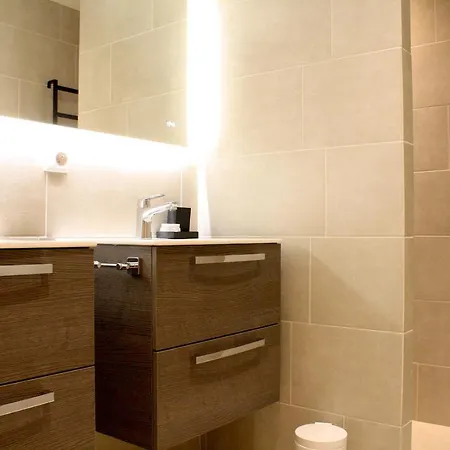 Freshly Renovated & Central For Up To 8 Guests, Palma Apartment
