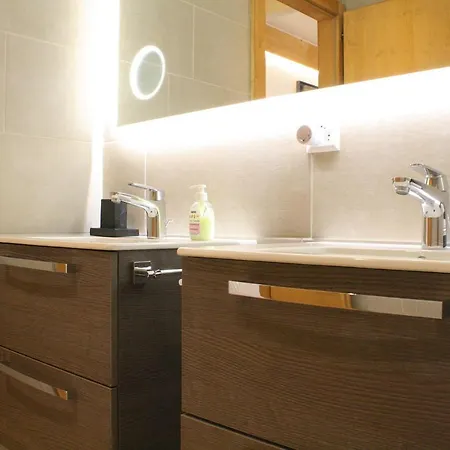 Freshly Renovated & Central For Up To 8 Guests, Palma Apartment *