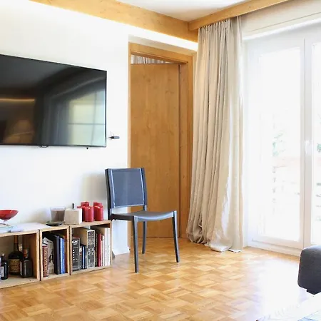 Apartment Freshly Renovated & Central For Up To 8 Guests, Palma