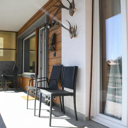 Freshly Renovated & Central For Up To 8 Guests, Palma Apartment Crans-Montana