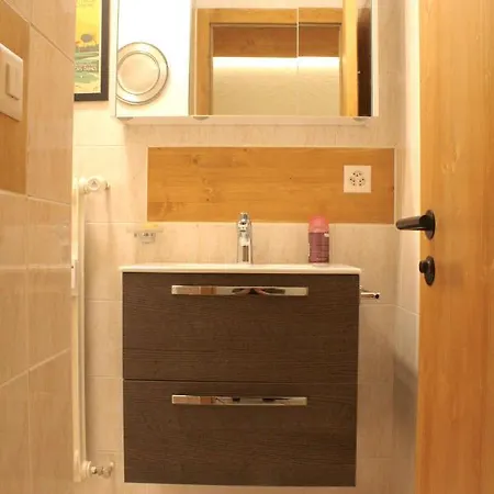 Freshly Renovated & Central For Up To 8 Guests, Palma